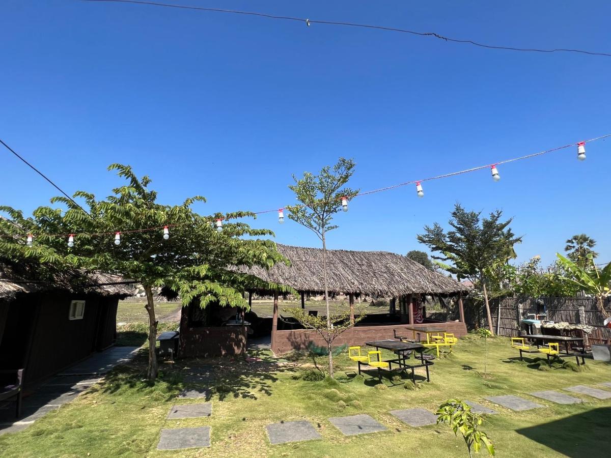 Hippie Land Hampi Hotel ภายนอก รูปภาพ
